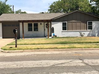 2127 E Mitchell Street, Arlington, TX 76010