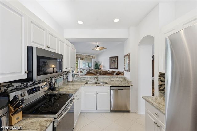 1150 Sweetwater LN 1207, Naples, FL 34110