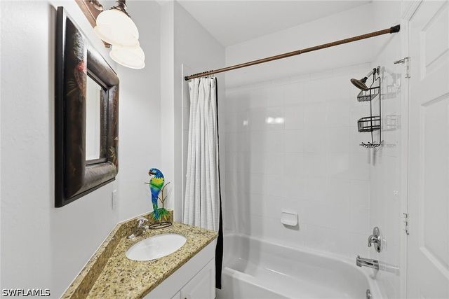 1150 Sweetwater LN 1207, Naples, FL 34110