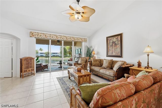 1150 Sweetwater LN 1207, Naples, FL 34110