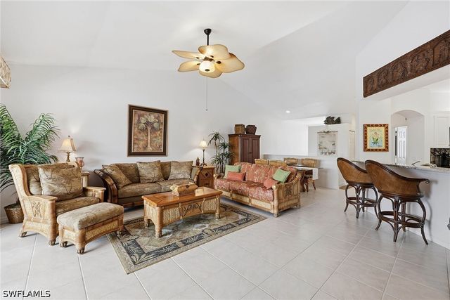 1150 Sweetwater LN 1207, Naples, FL 34110