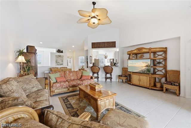 1150 Sweetwater LN 1207, Naples, FL 34110