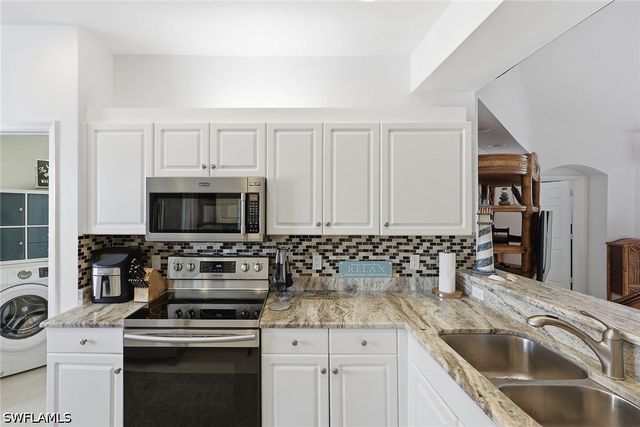 1150 Sweetwater LN 1207, Naples, FL 34110