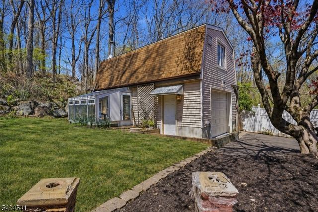 7 Pathfinder Trl, Jefferson Twp., NJ 07885