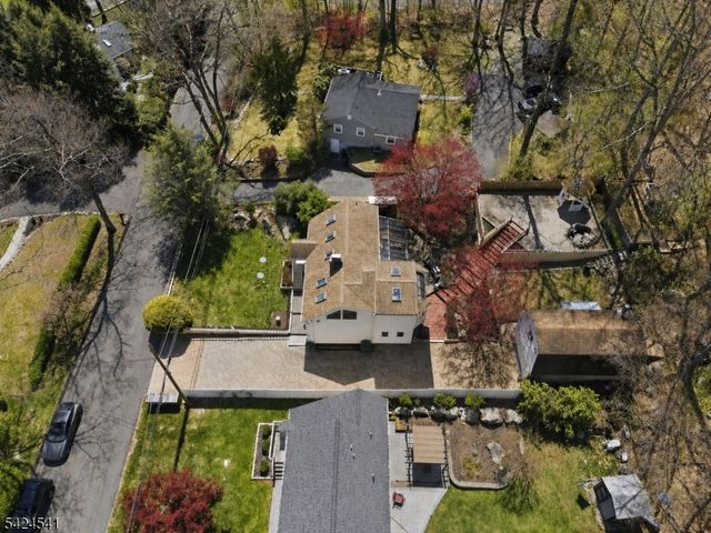 7 Pathfinder Trl, Jefferson Twp., NJ 07885