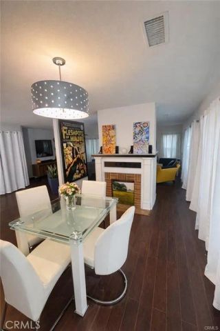 800 N Hobart, Los Angeles, CA 90029