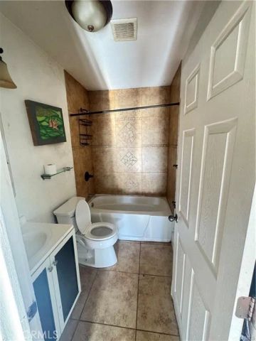 800 N Hobart, Los Angeles, CA 90029