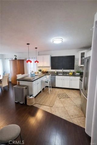 800 N Hobart, Los Angeles, CA 90029