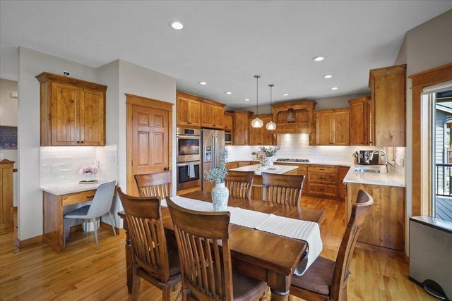 1706 N Rim View Ct, Spokane, WA 99224