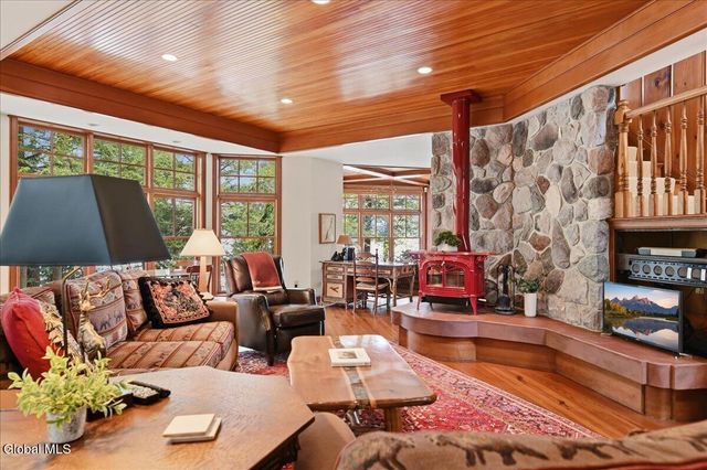24 Wrightway Lane, Lake George, NY 12845