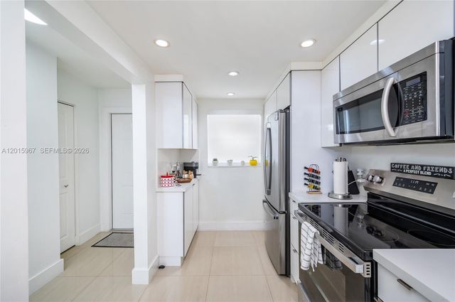 8010 SW 152nd Ave 211, Miami, FL 33193