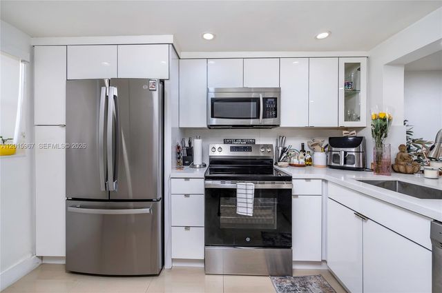 8010 SW 152nd Ave 211, Miami, FL 33193