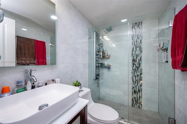 8010 SW 152nd Ave 211, Miami, FL 33193
