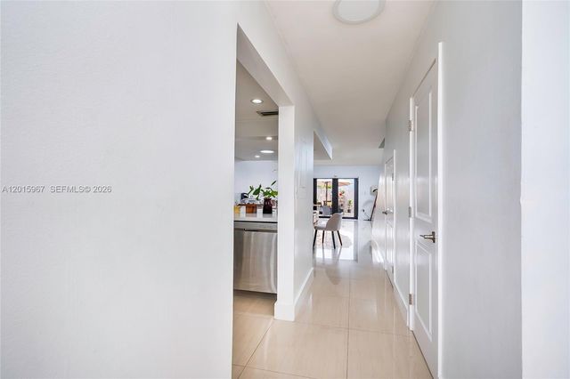 8010 SW 152nd Ave 211, Miami, FL 33193