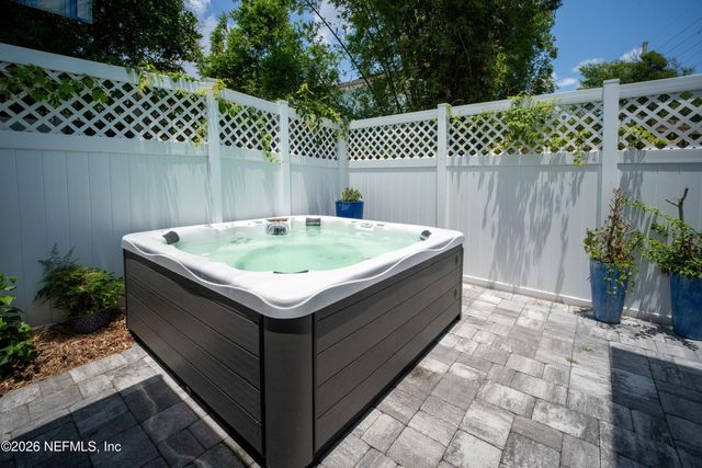 1718 S BEACH Parkway, Jacksonville Beach, FL 32250