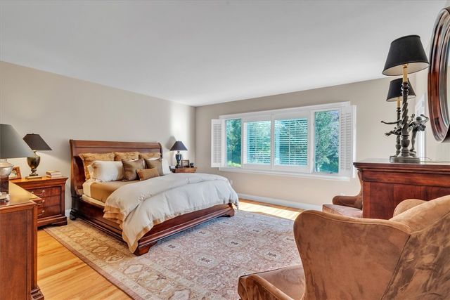 48 Overlook Drive, North Kingstown, RI 02852