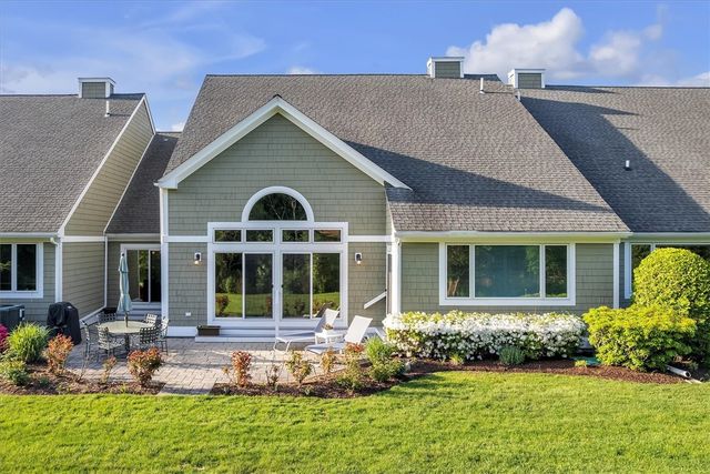 48 Overlook Drive, North Kingstown, RI 02852