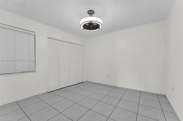 1800 SW 25th St 2305, Miami, FL 33133