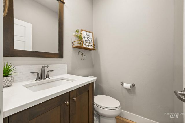 3401 W Wolf Rapids Dr, Meridian, ID 83646