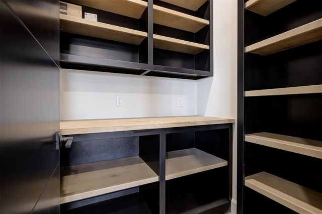 5709 Tiger Stone Drive, Mustang, OK 73064