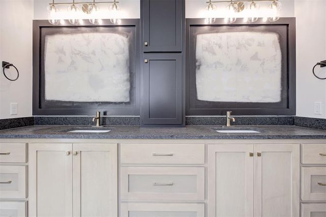 5709 Tiger Stone Drive, Mustang, OK 73064