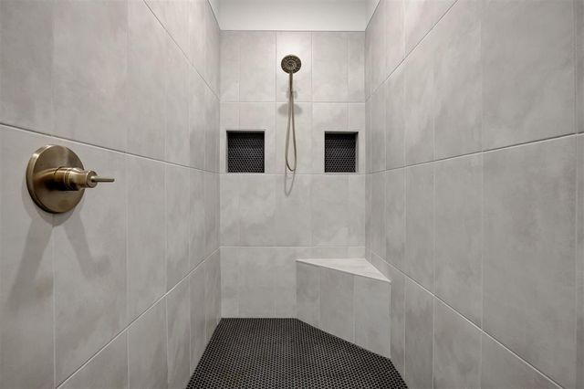 5709 Tiger Stone Drive, Mustang, OK 73064