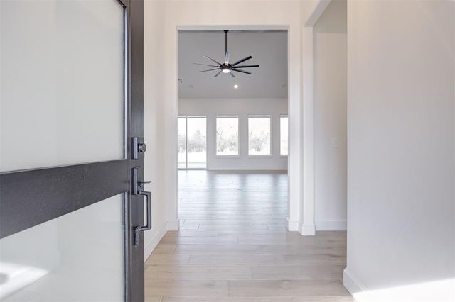 5709 Tiger Stone Drive, Mustang, OK 73064