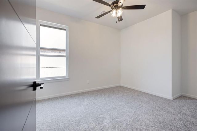 5709 Tiger Stone Drive, Mustang, OK 73064