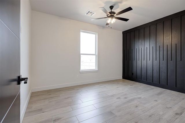 5709 Tiger Stone Drive, Mustang, OK 73064