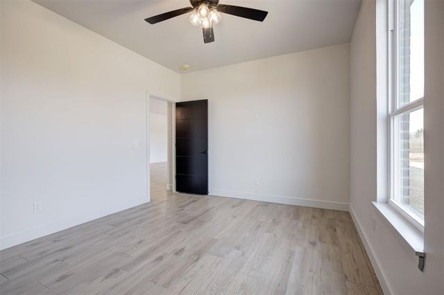 5709 Tiger Stone Drive, Mustang, OK 73064