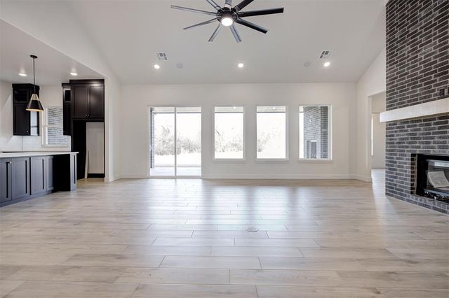 5709 Tiger Stone Drive, Mustang, OK 73064