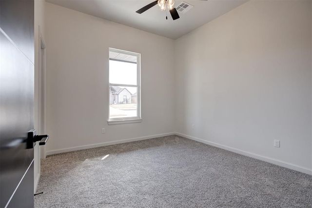 5709 Tiger Stone Drive, Mustang, OK 73064