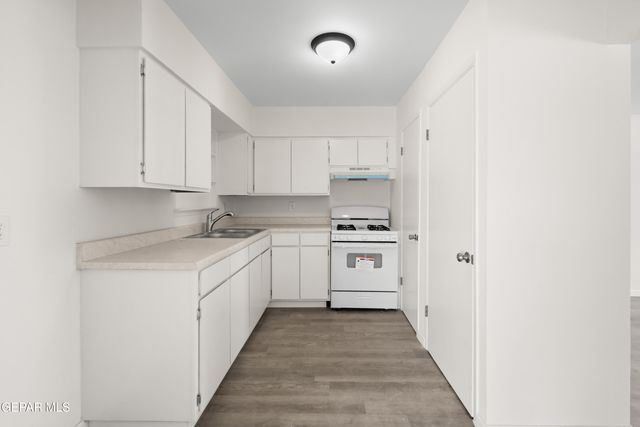 10041 NEWCASTLE Drive, El Paso, TX 79924