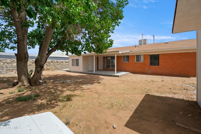 10041 NEWCASTLE Drive, El Paso, TX 79924