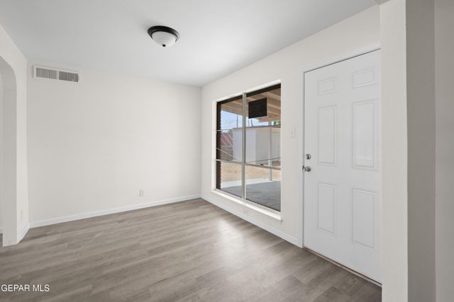 10041 NEWCASTLE Drive, El Paso, TX 79924