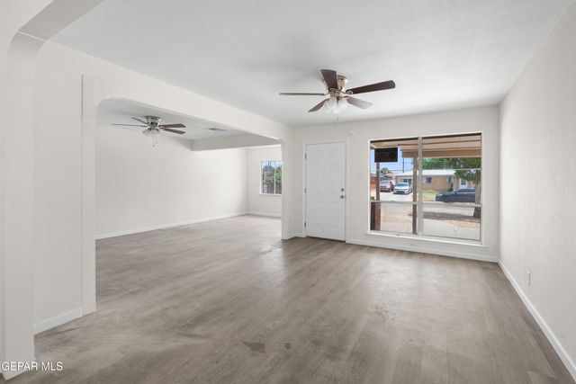 10041 NEWCASTLE Drive, El Paso, TX 79924