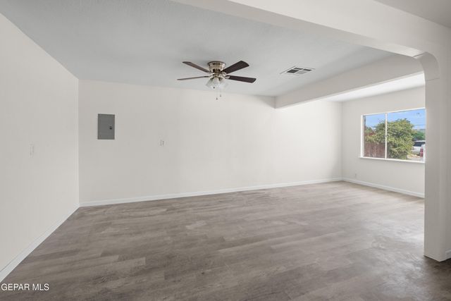 10041 NEWCASTLE Drive, El Paso, TX 79924