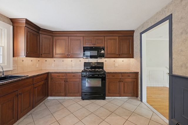 1044 East St, Dedham, MA 02026
