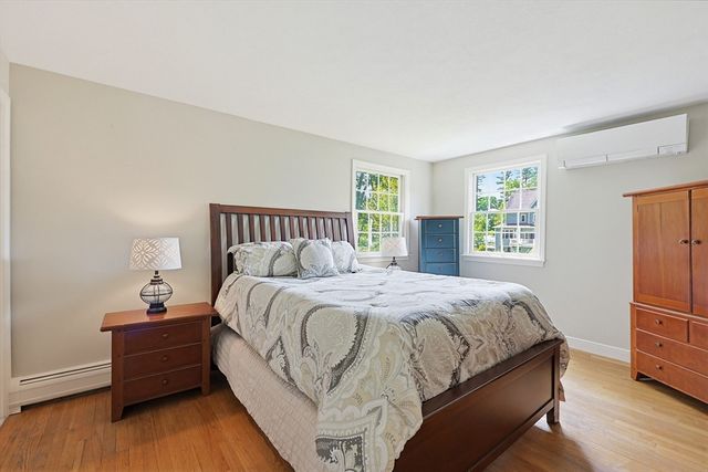 1044 East St, Dedham, MA 02026