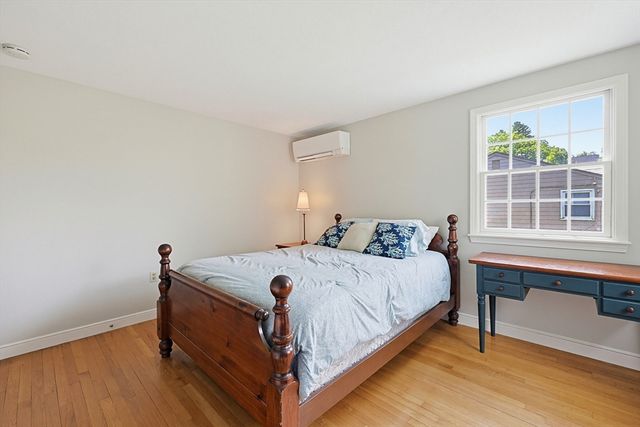 1044 East St, Dedham, MA 02026