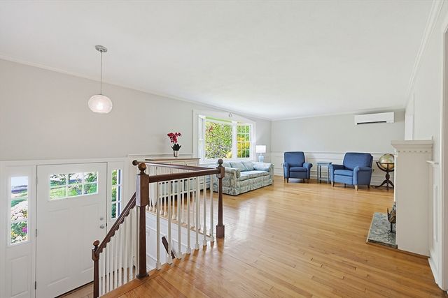 1044 East St, Dedham, MA 02026