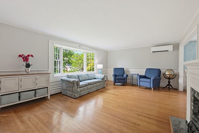 1044 East St, Dedham, MA 02026