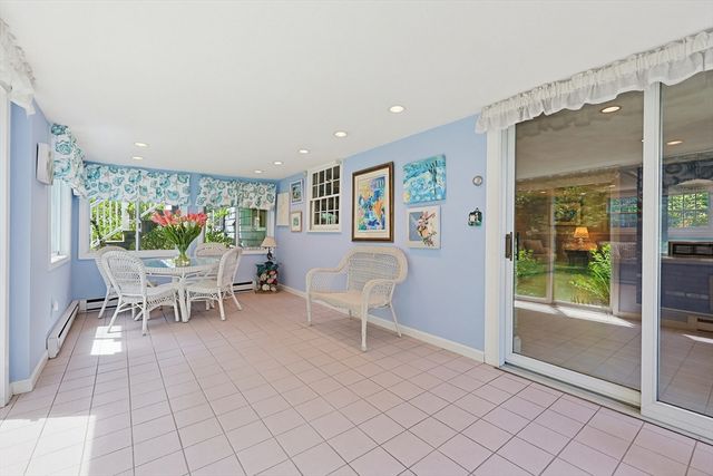1044 East St, Dedham, MA 02026