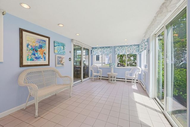 1044 East St, Dedham, MA 02026