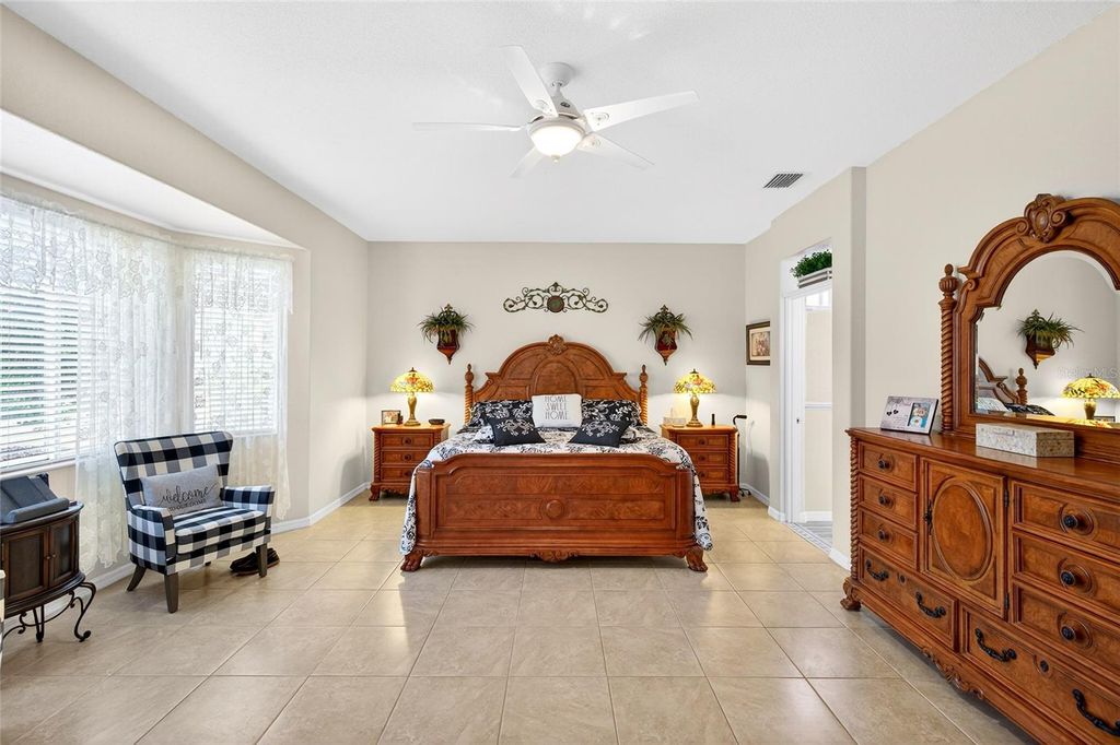 Image 23 of property listing at 9333 SE 124TH PLACE, Summerfield, FL 34491