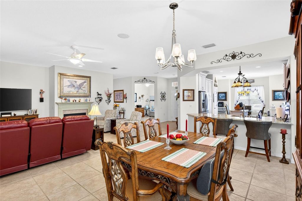 Image 8 of property listing at 9333 SE 124TH PLACE, Summerfield, FL 34491