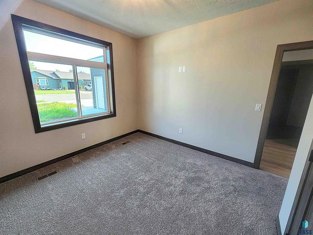 441 E Center Ave Avenue, Salem, SD 57058