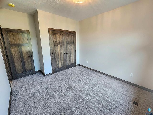 441 E Center Ave Avenue, Salem, SD 57058