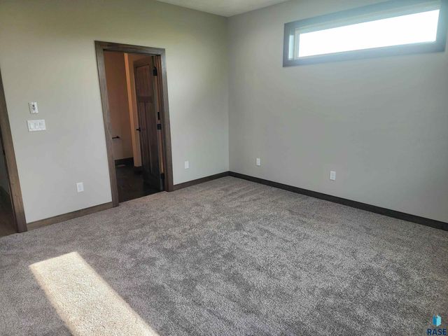 441 E Center Ave Avenue, Salem, SD 57058