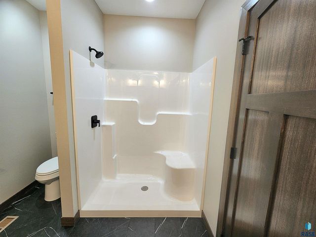 441 E Center Ave Avenue, Salem, SD 57058